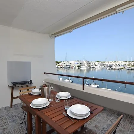 Marina Des Camarguaises - Vue Port - 6 Personnes - Climatisation - Wifi - Parking Appartement *
